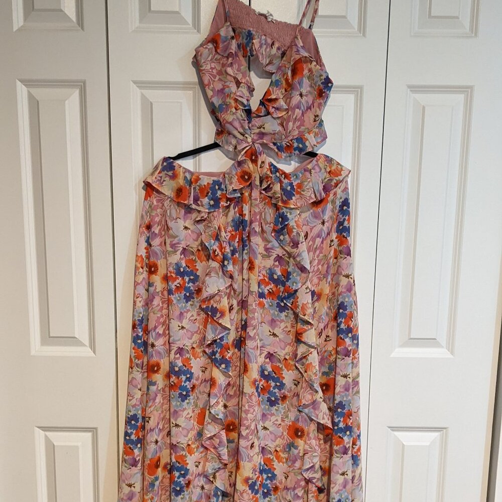 ASTR the Label - Palace Floral Cutout Maxi Dress - Picture 9 of 9